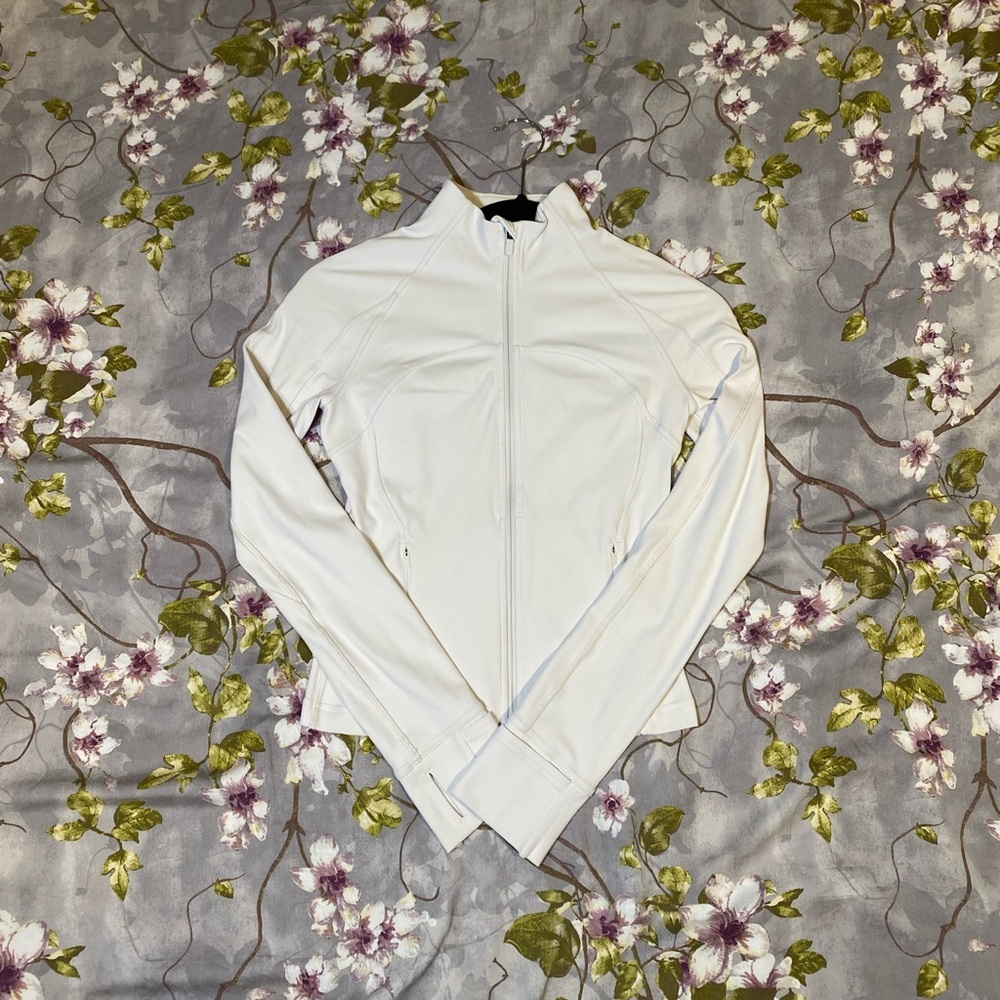 Lululemon cropped define